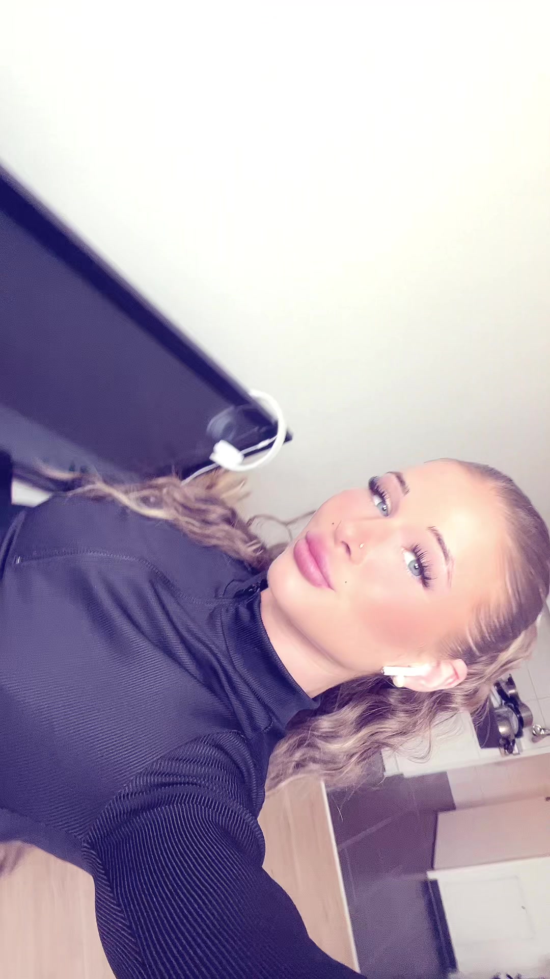 @Jesuismina