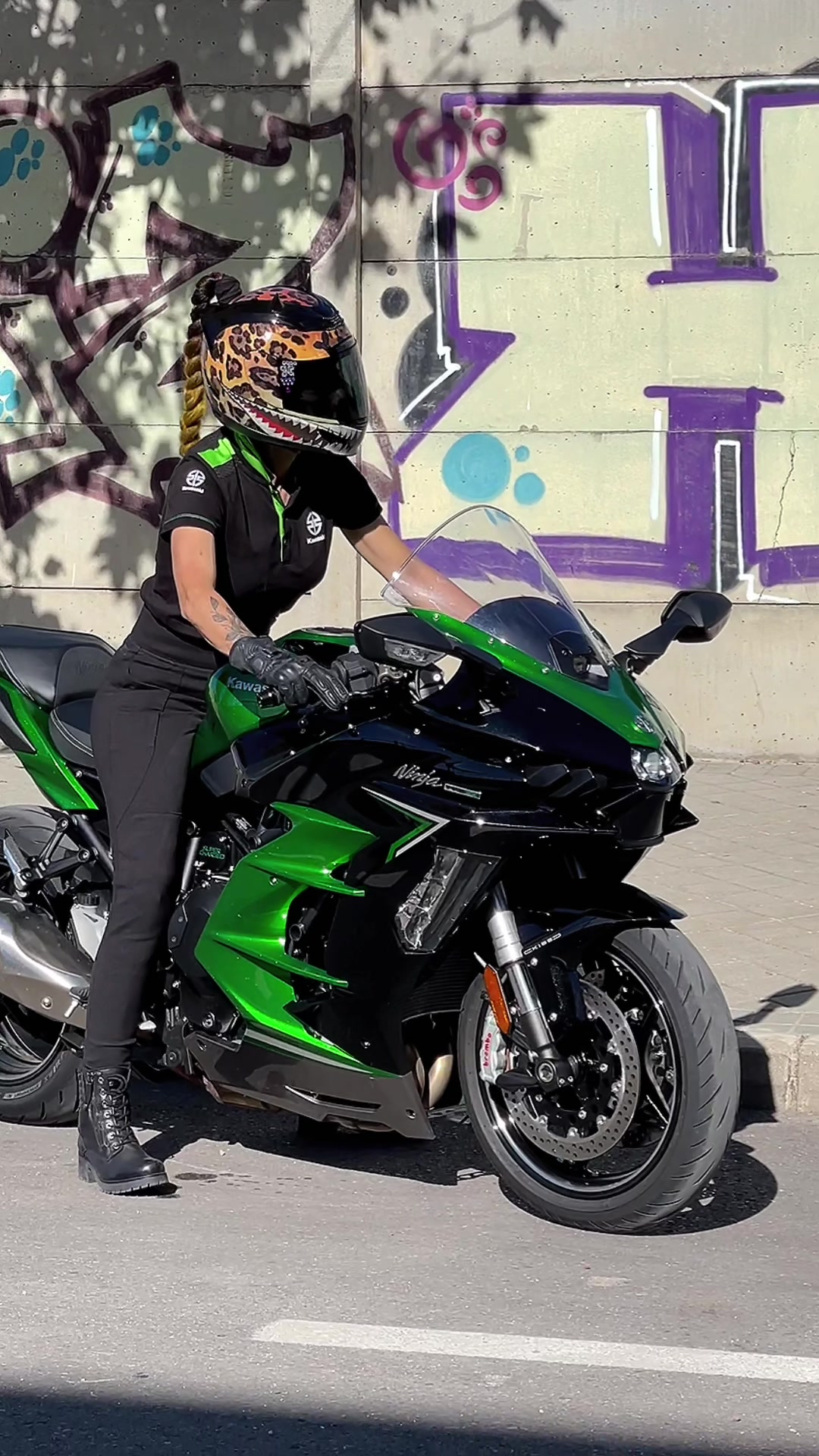 @ridergirl_