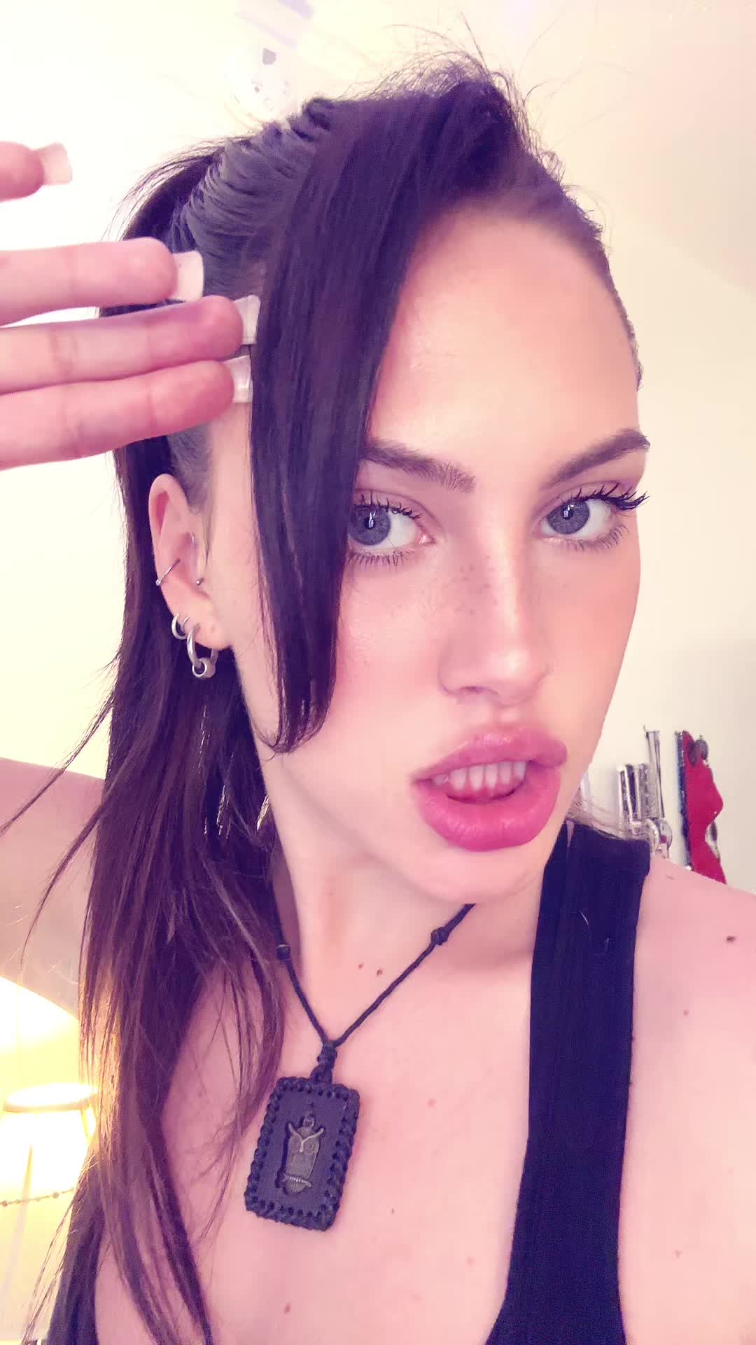 @Ogweirdgirlhotbody