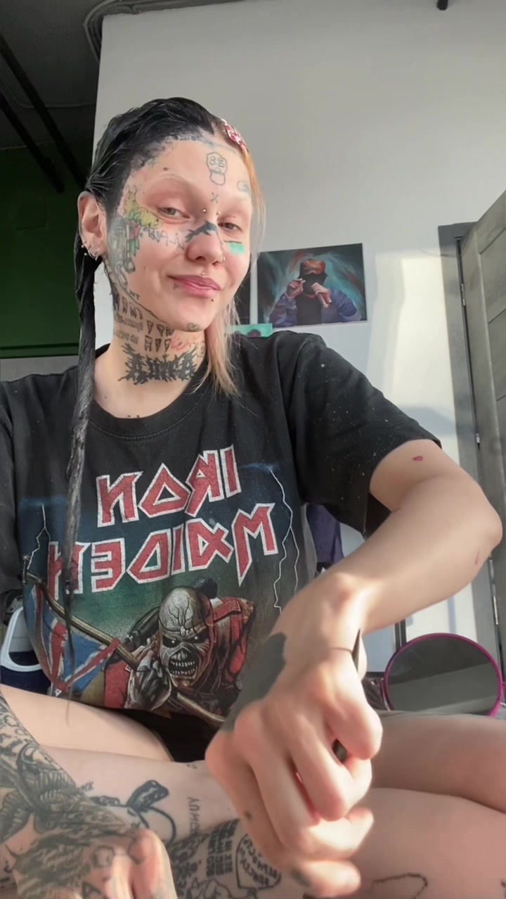 @Lyalya28