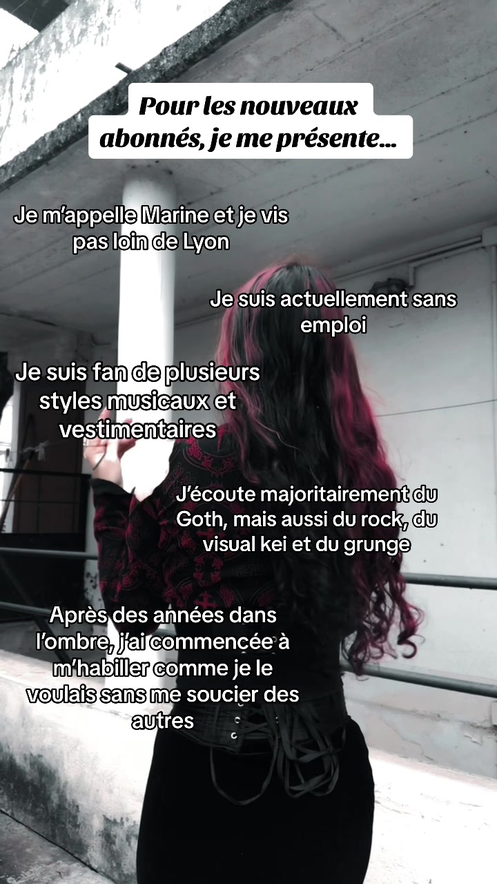@🦇 𝔐𝔞𝔯𝔦𝔫𝔢 - Goth Girl