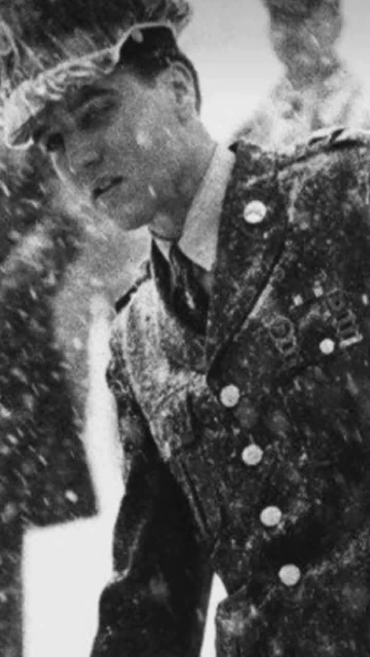@Elvis_Presley