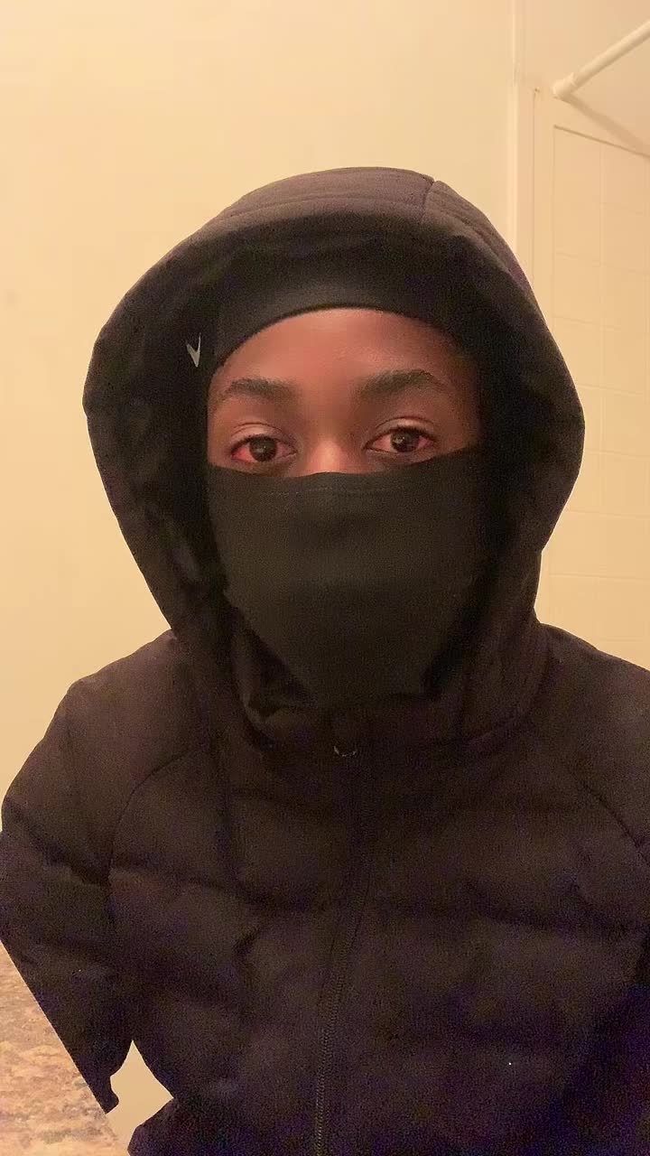 @𖣂