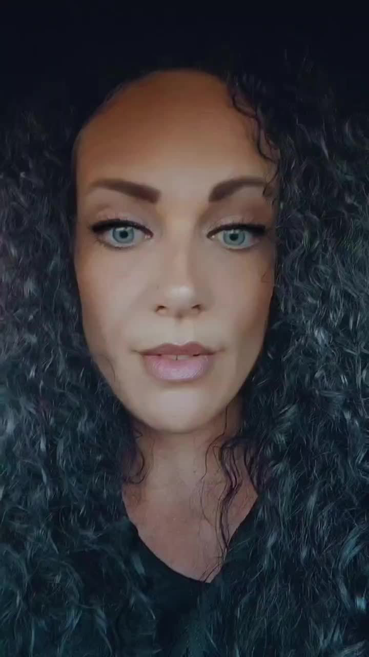 @curly_fitmom