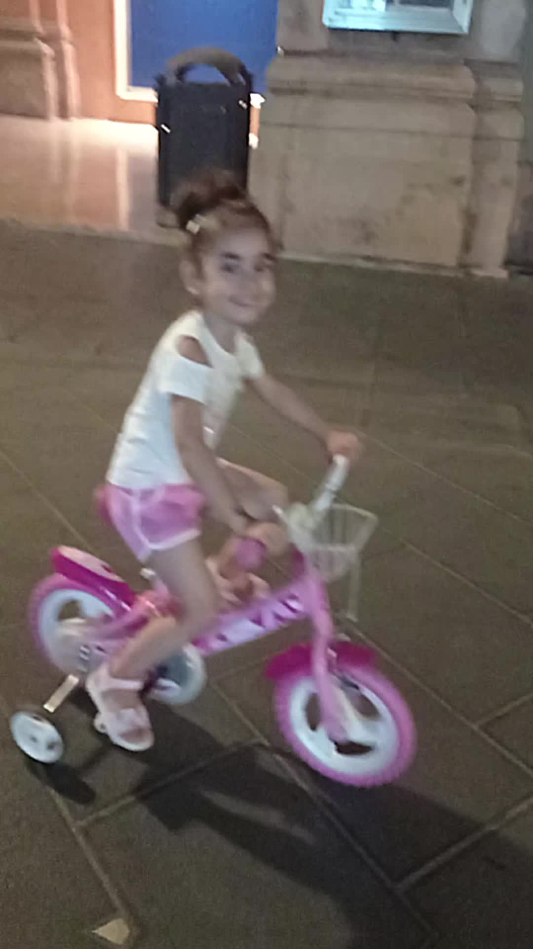 @Simona Dimache