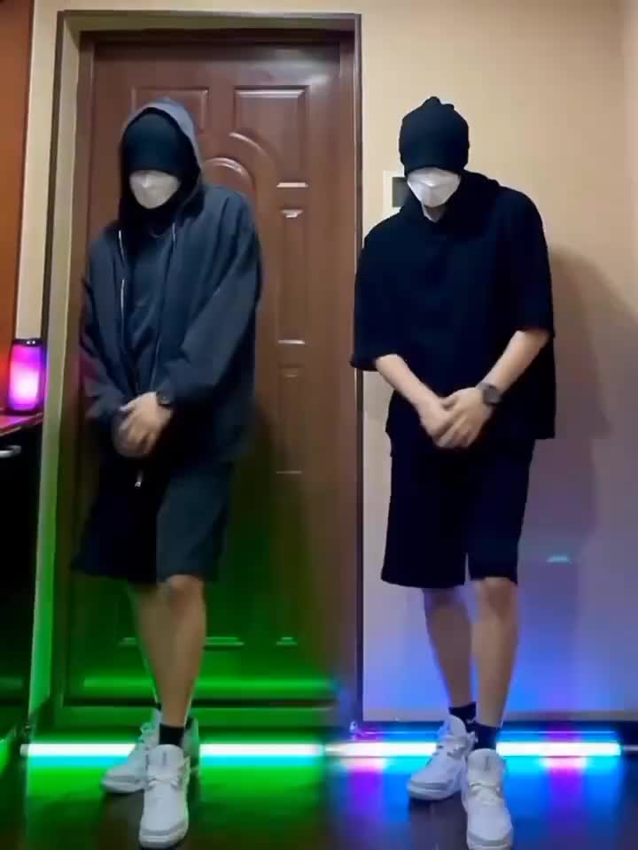 @funny dancer