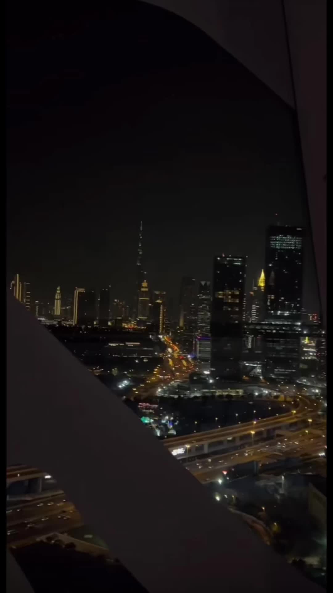 @DXB