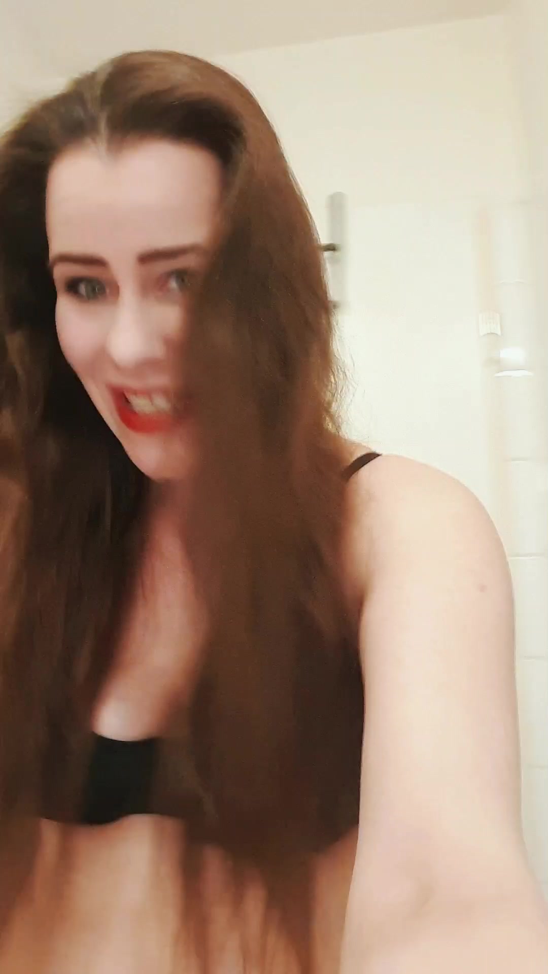 @Luna
