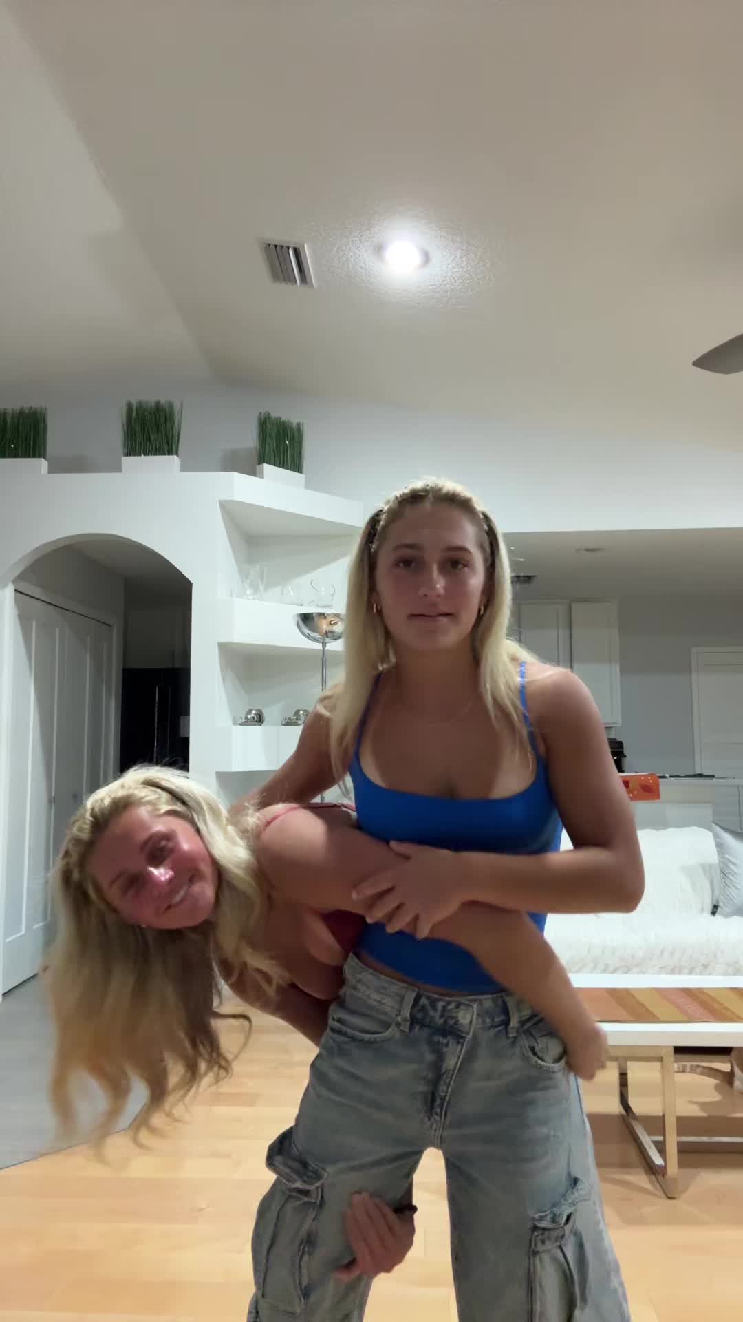 @Dariaaa