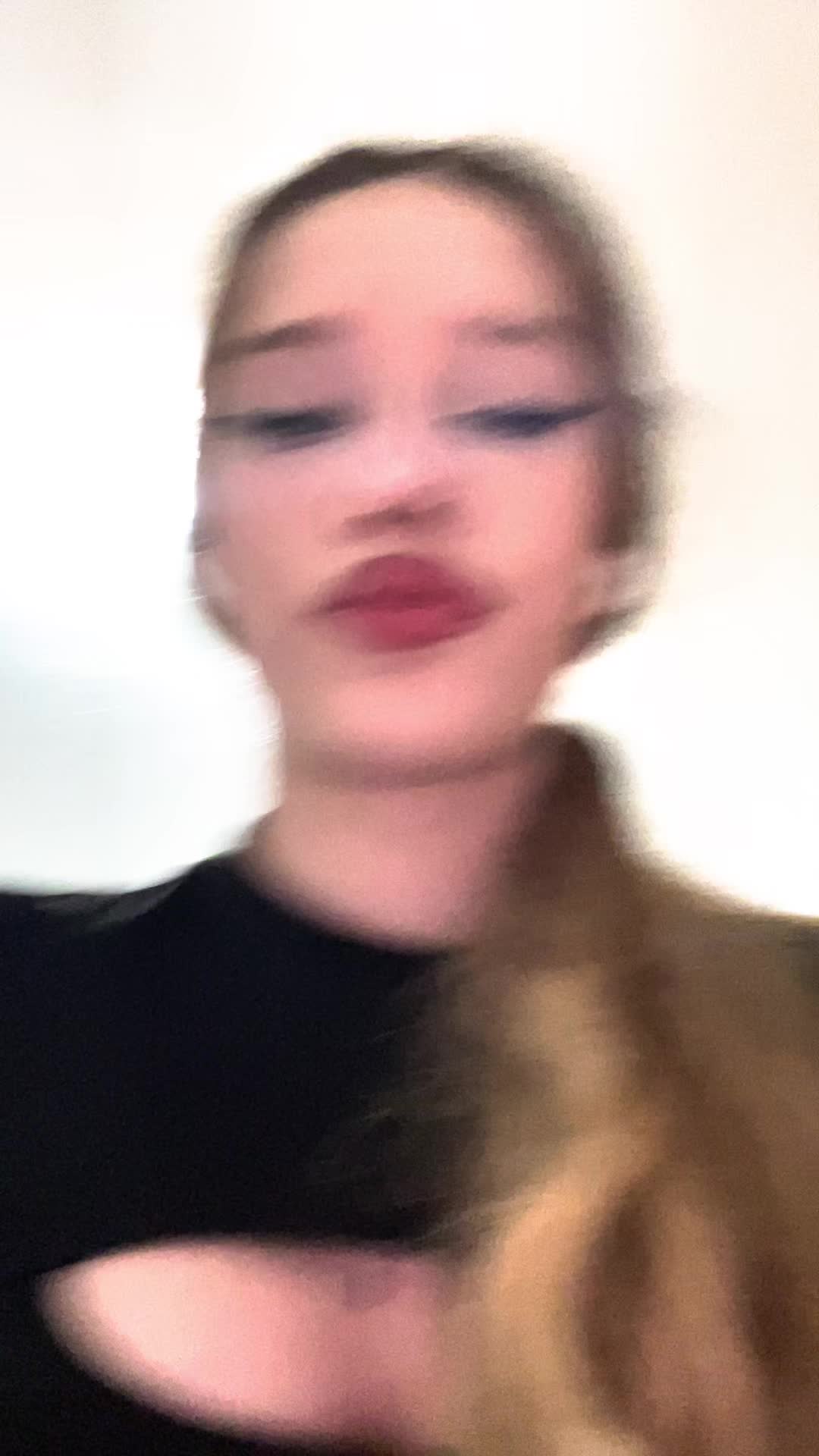 @👻
