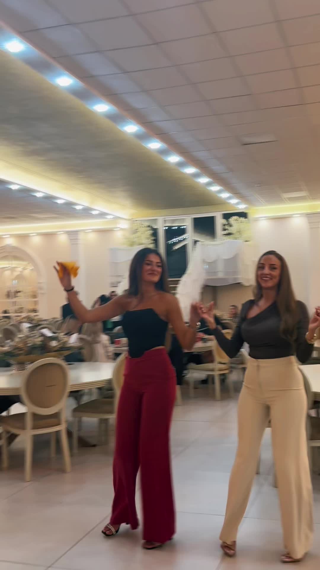 @Elinda