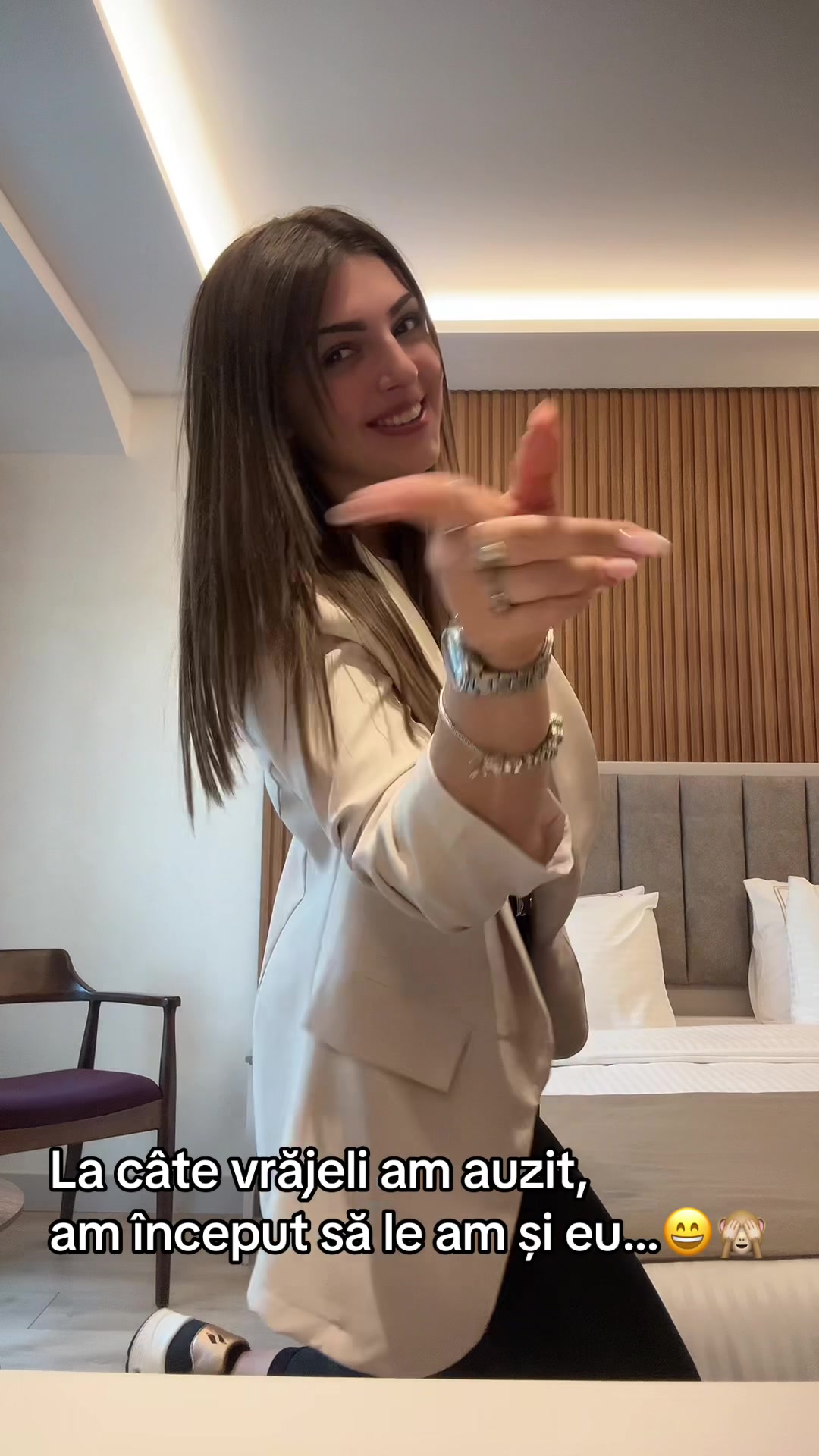 @Daniela Scarabnuta