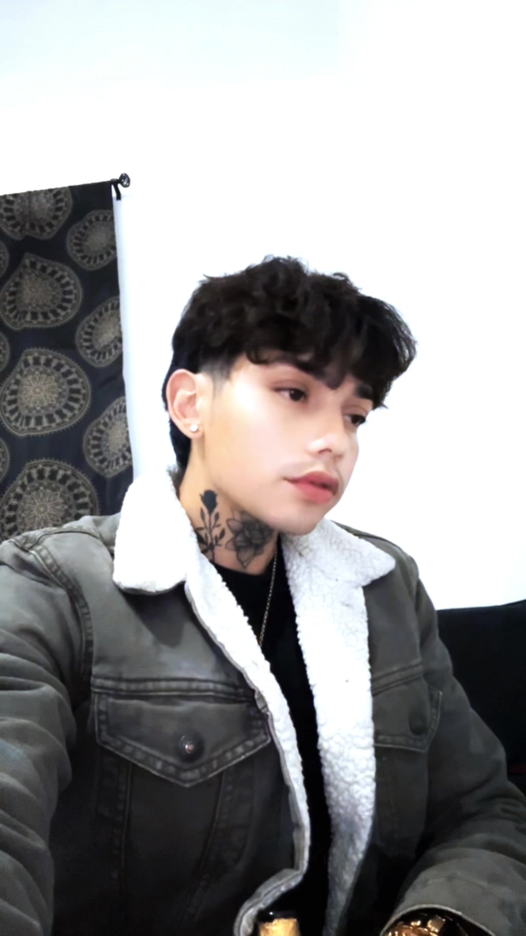 @Gun