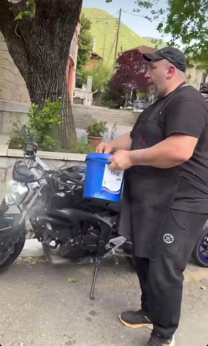 @Αρτεμης Μπισκος