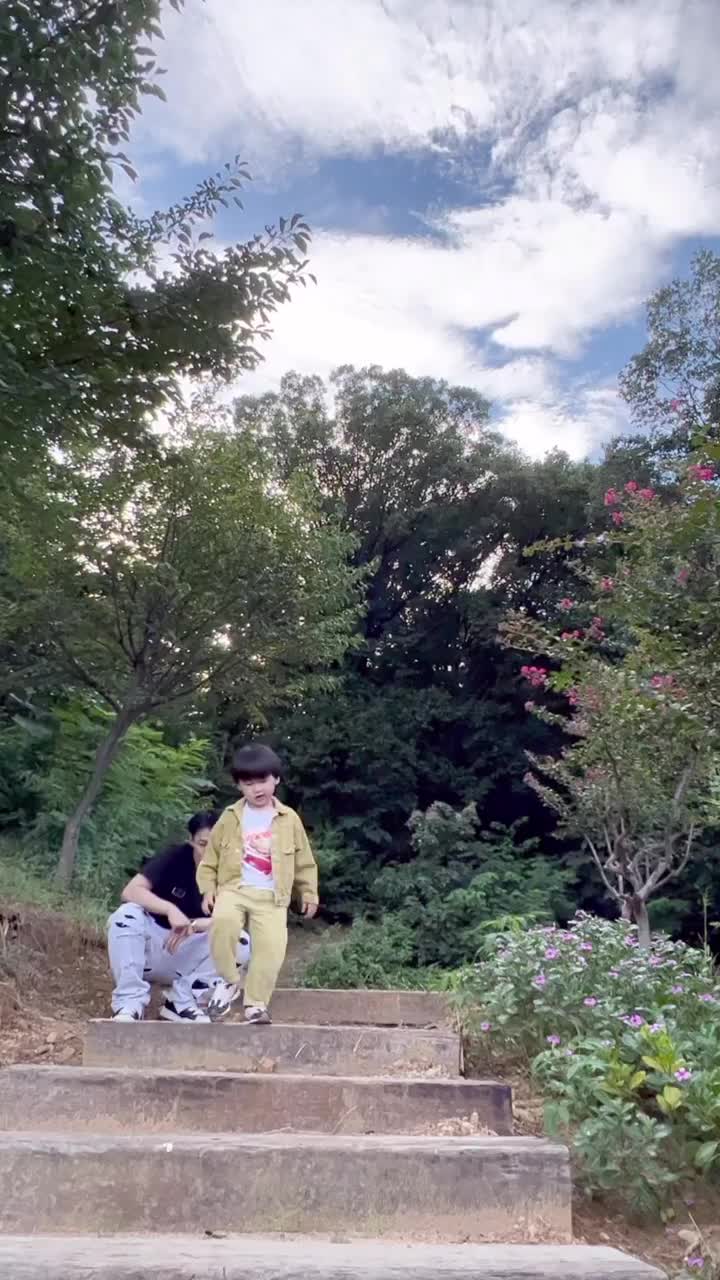 @Bella