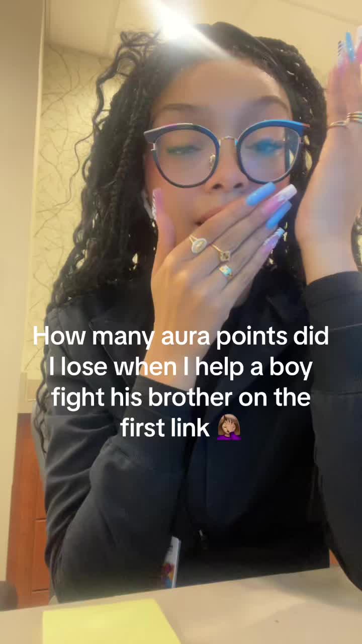 @theeesarahmarie