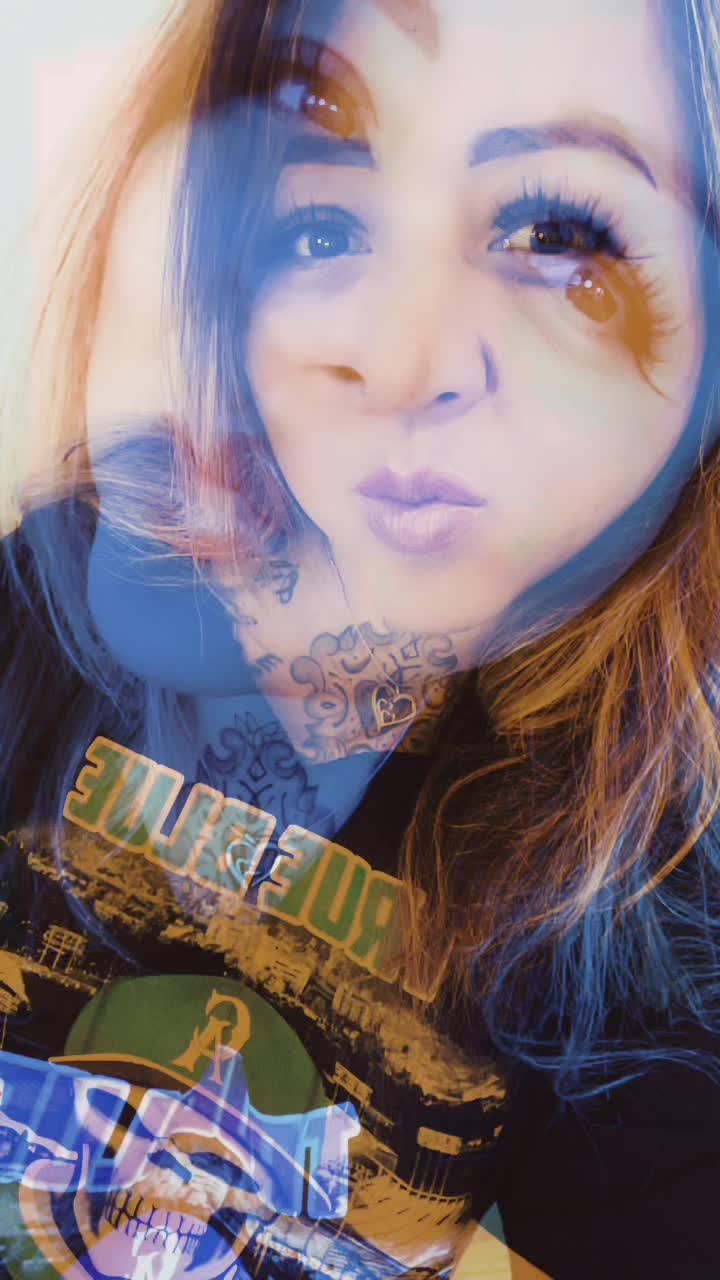 @SmokingInkedRaiderette