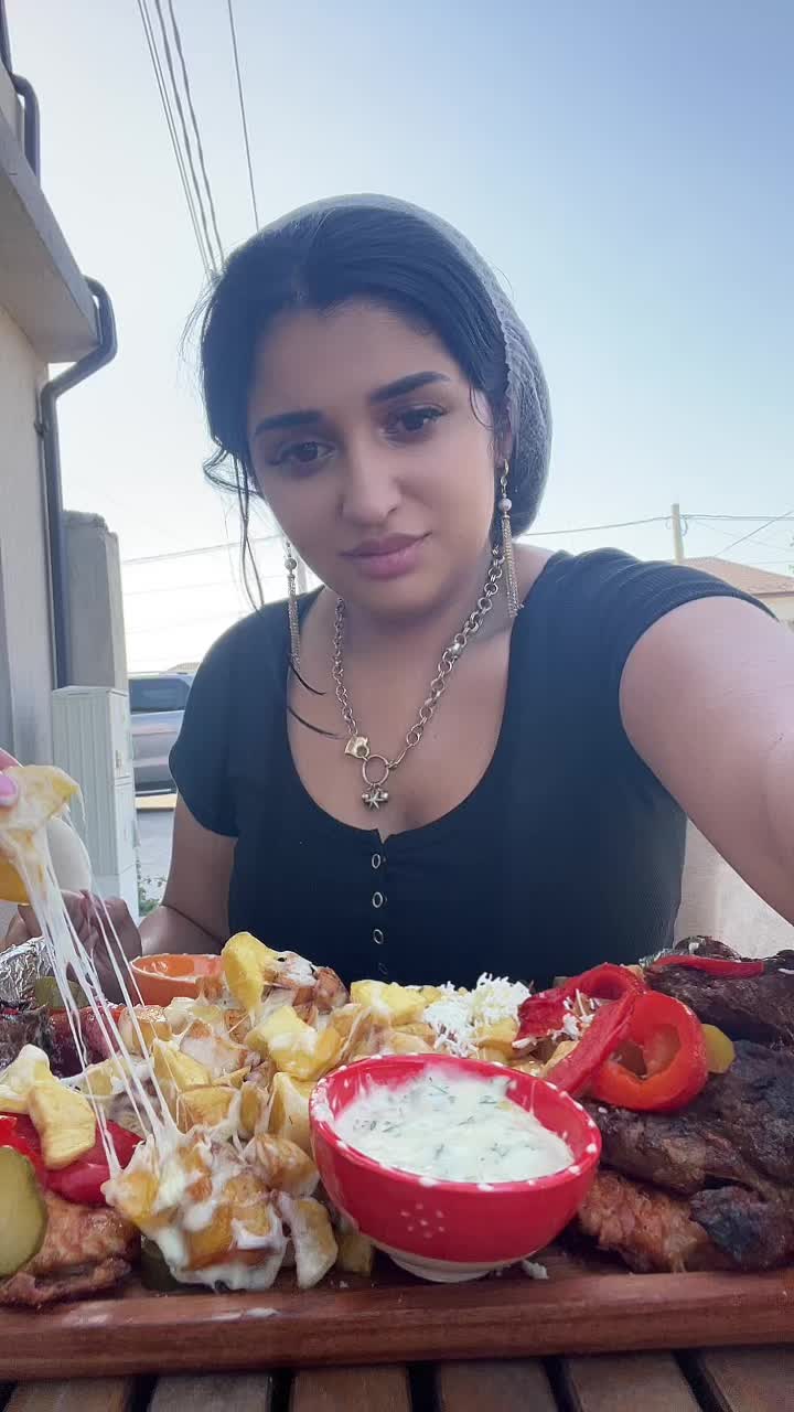 @Melek Minca