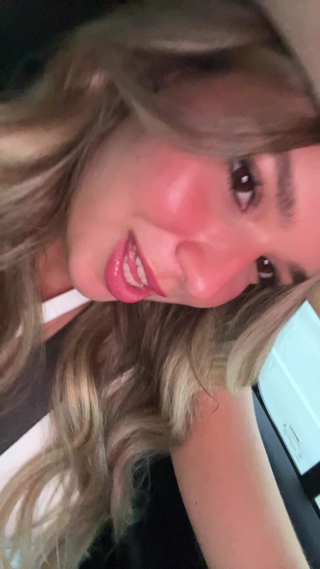 @isadora