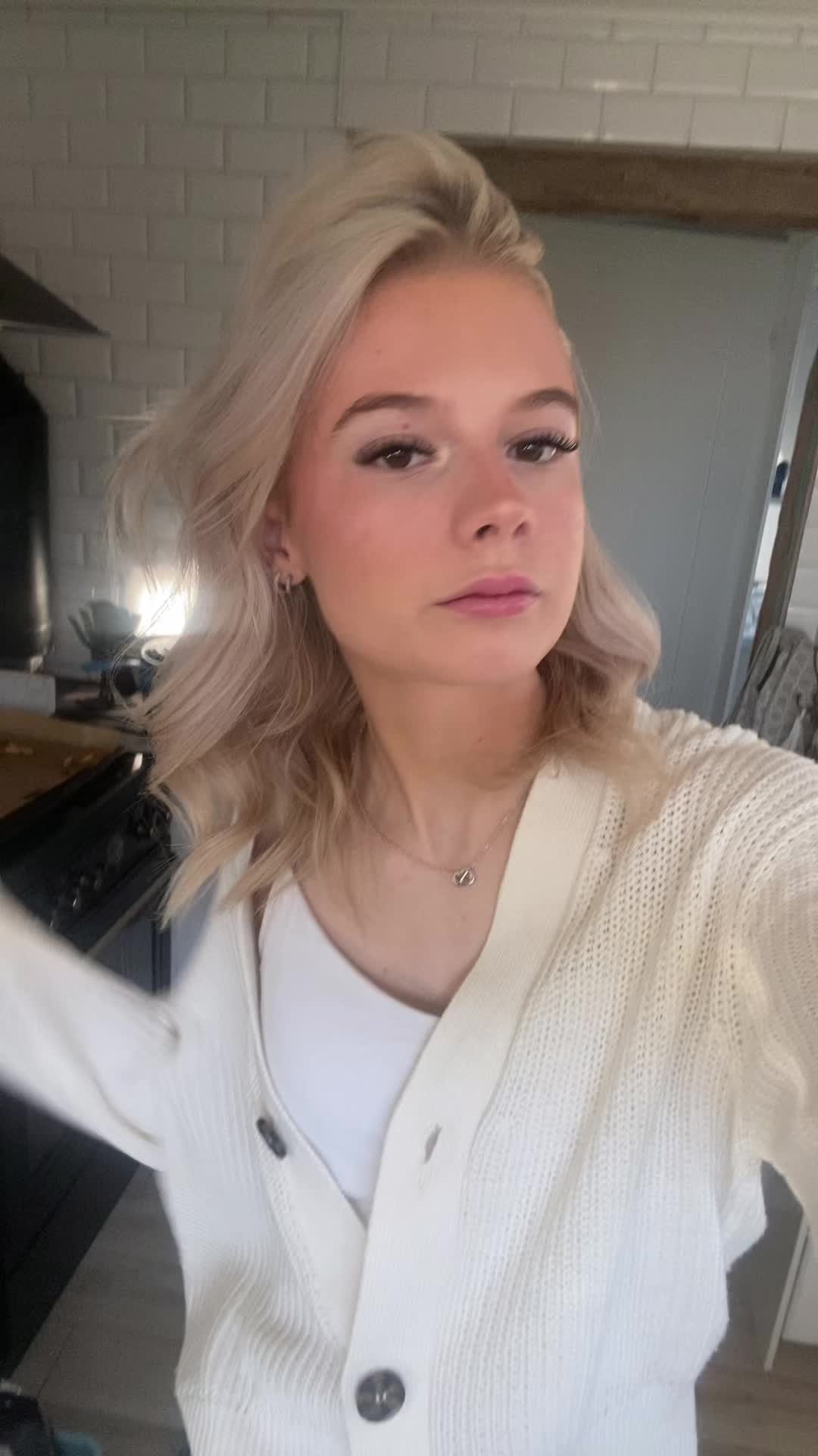 @Felicia 💕