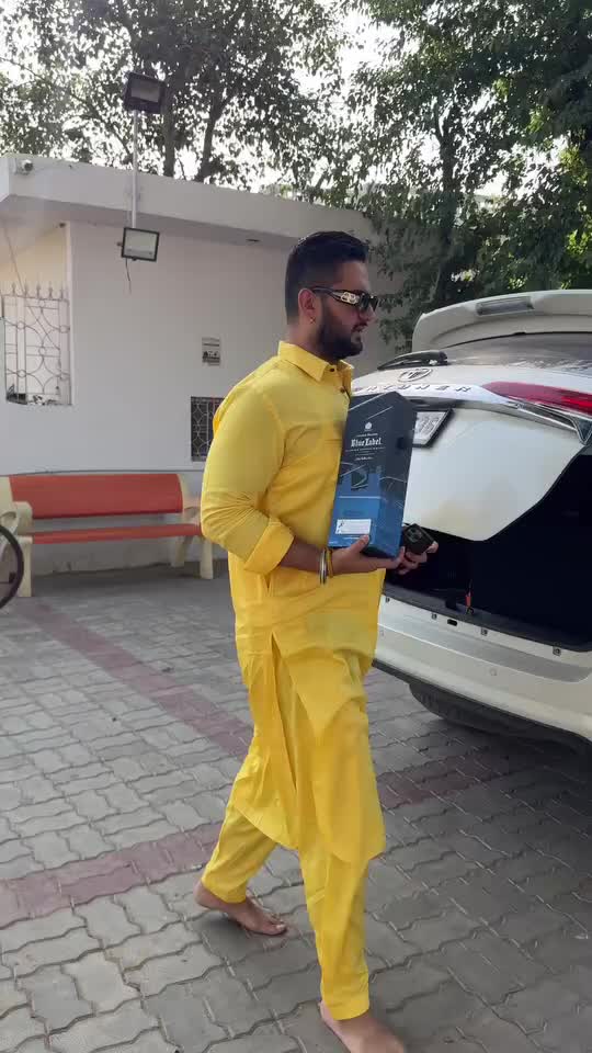 @🇮🇳$ @ /¥\🇮🇹