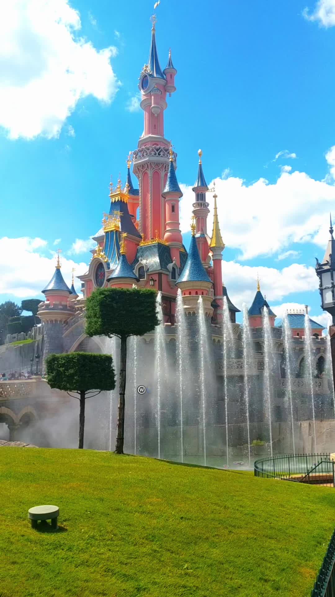 @𝑾𝑻 🚶&zwj;♂️