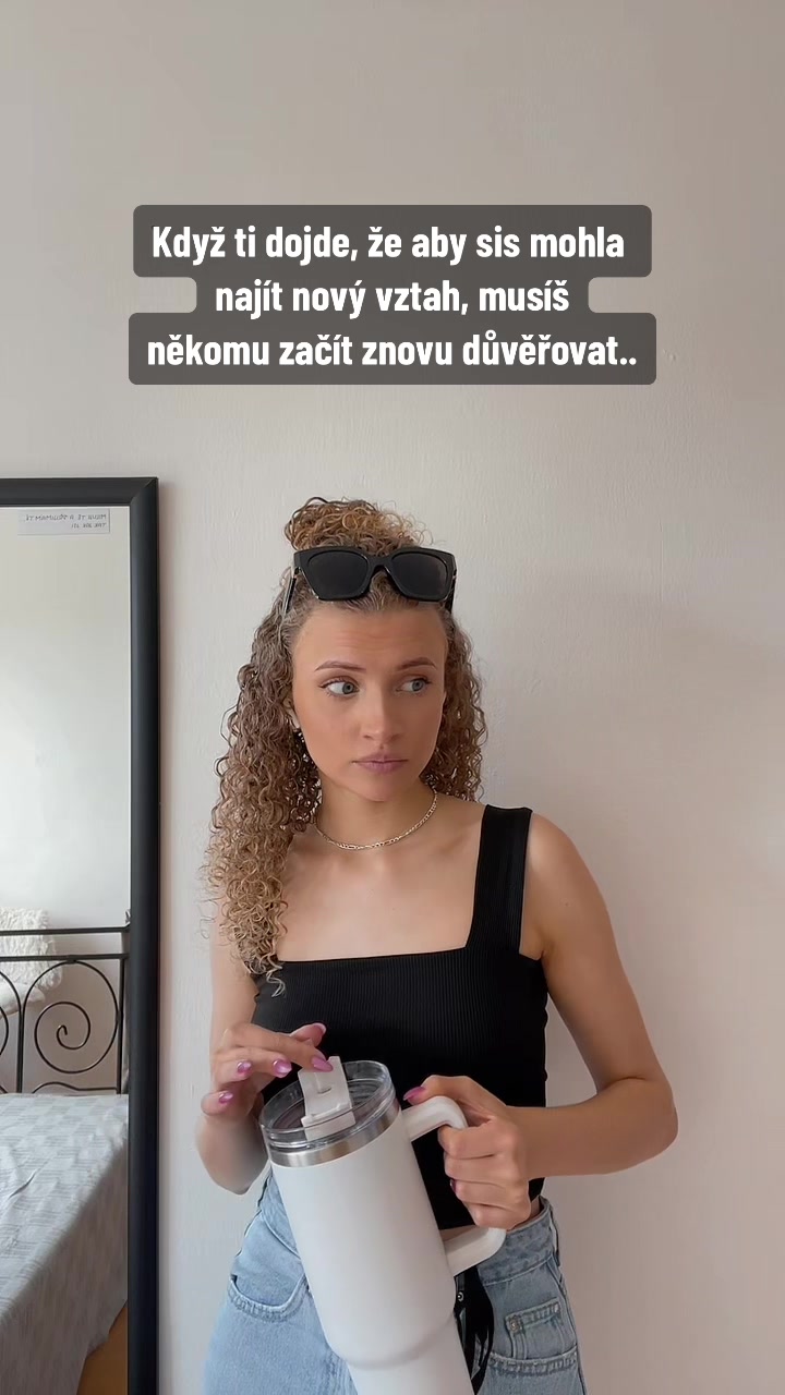 @Blond Curly Girl