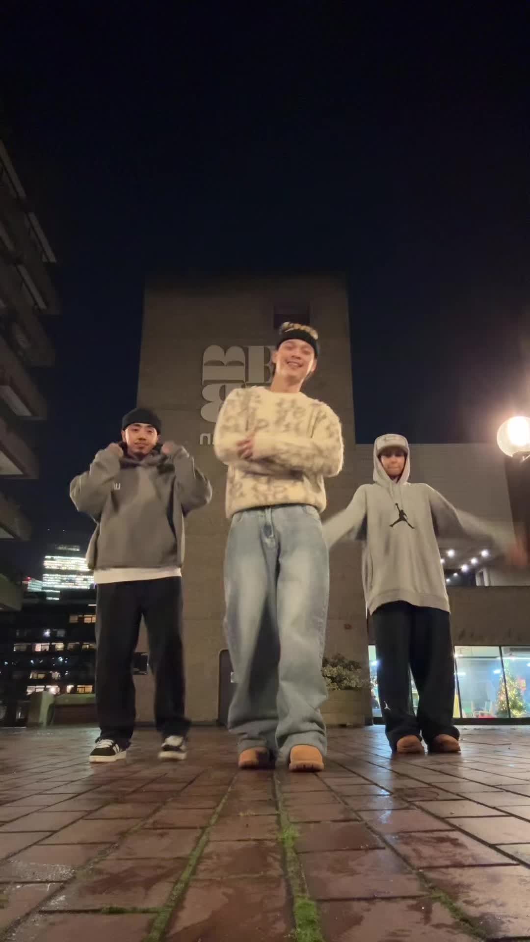 @KN