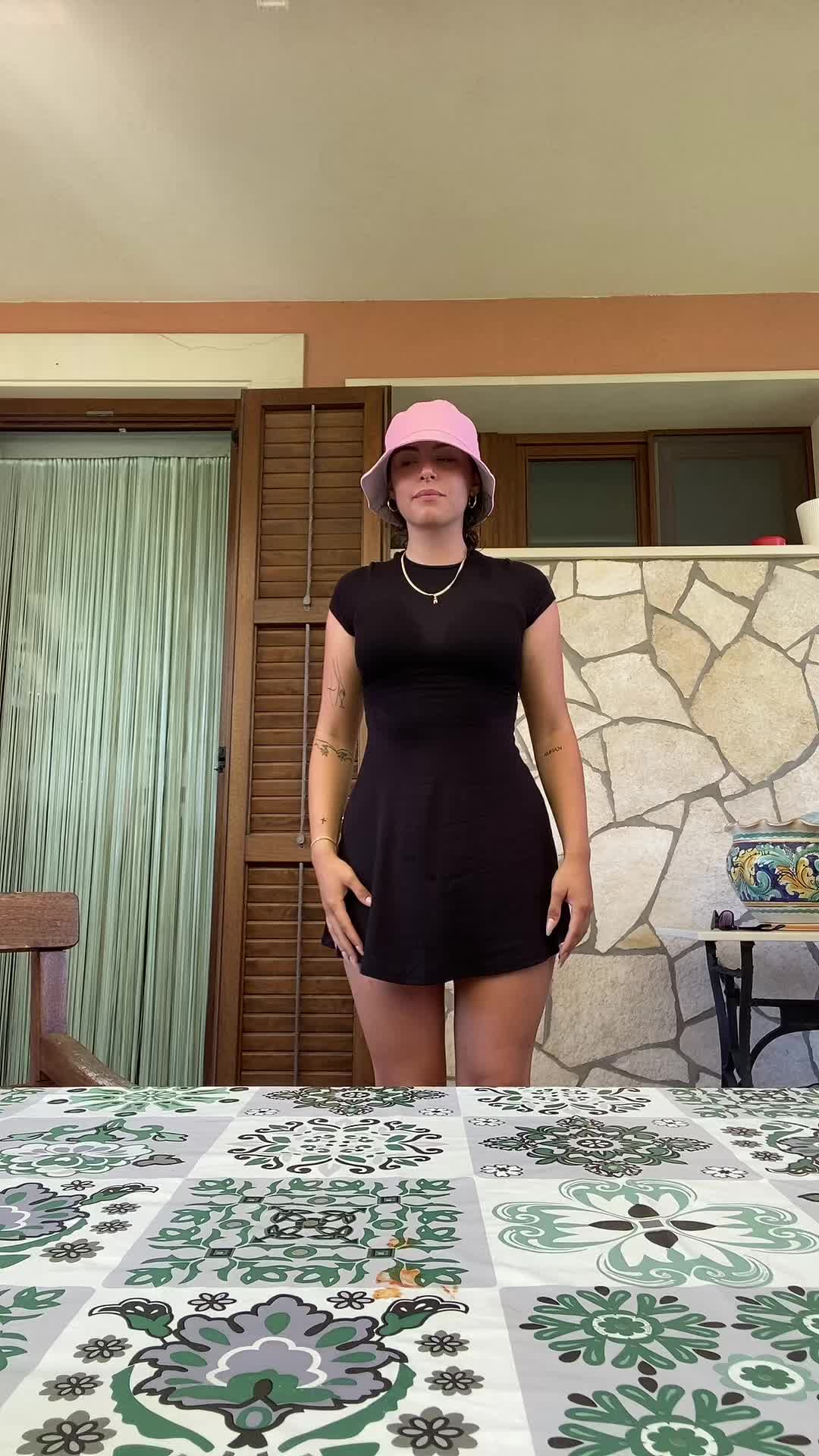 @lucrezia