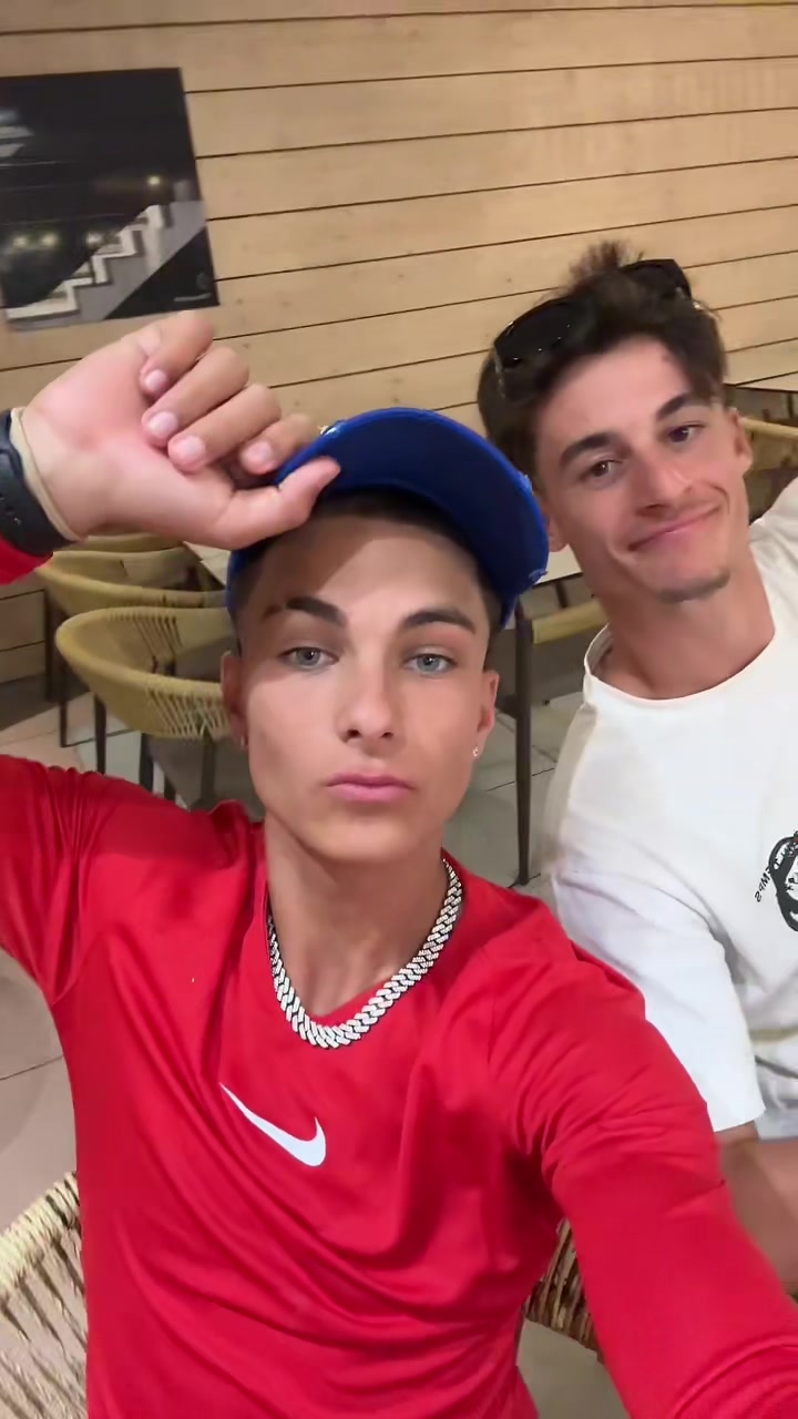 @LUCAS SUR TIKTOK