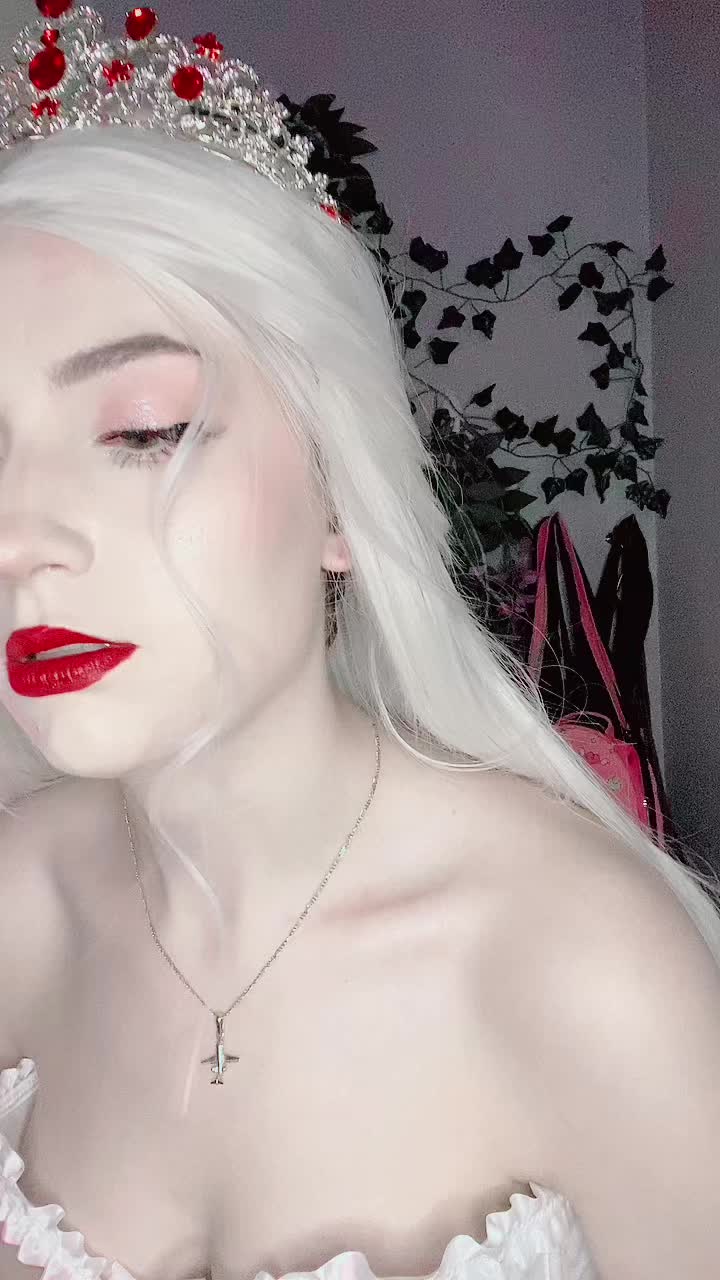 @neoqueencosplays