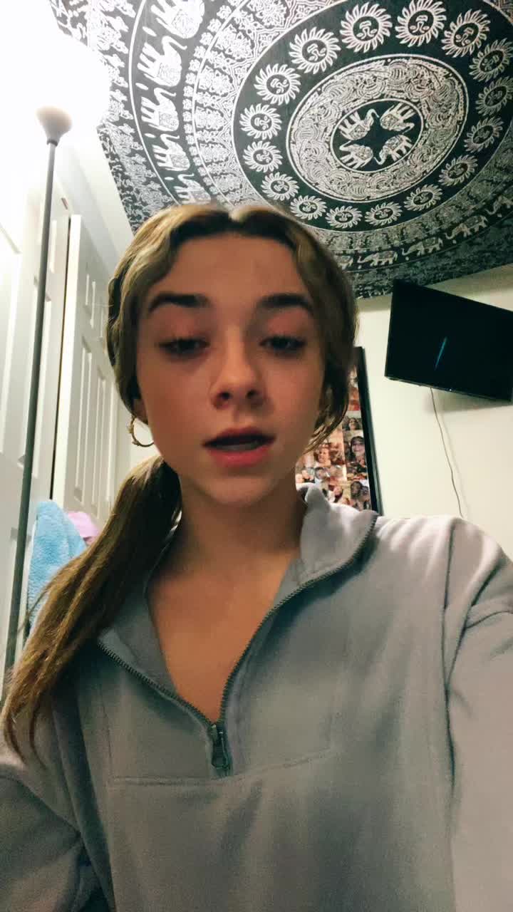 @Alex ✌︎