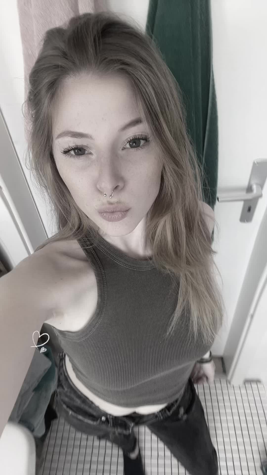 @💛🌻Leony🌞🧡