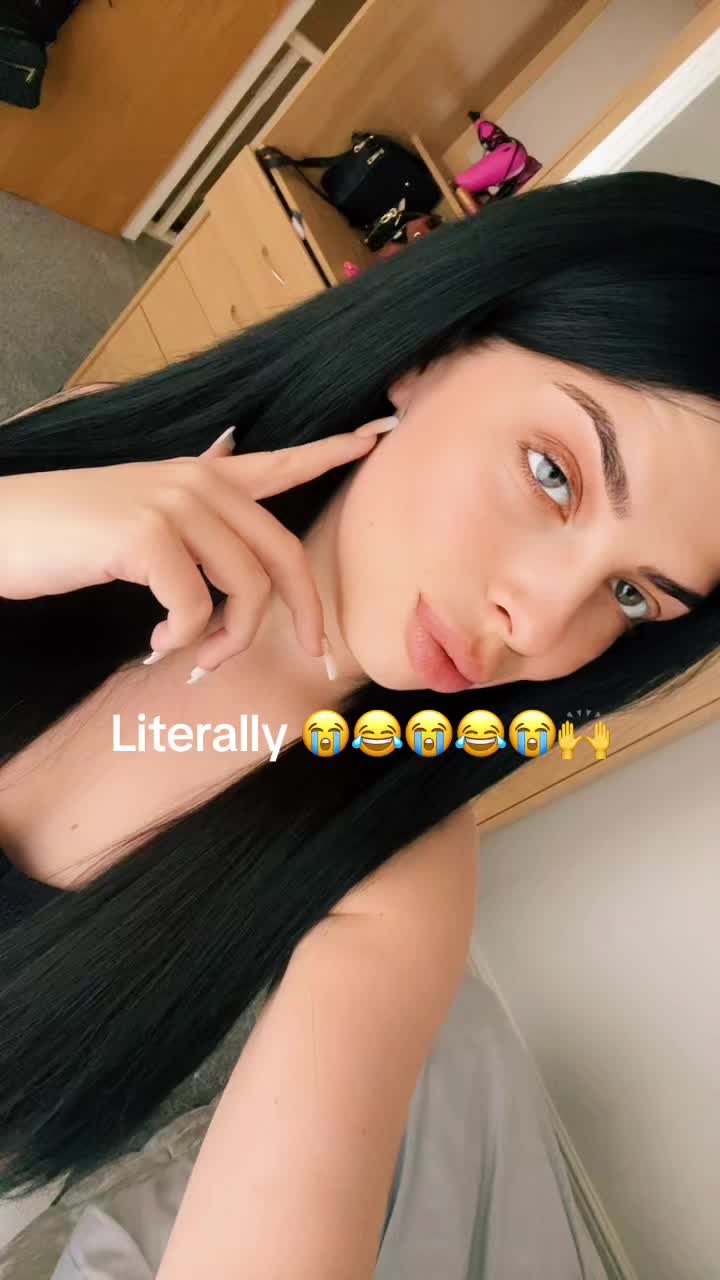@Chloe