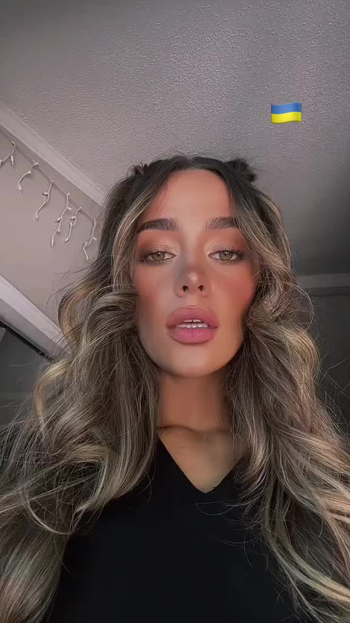 @Ukrainian girl🇺🇦