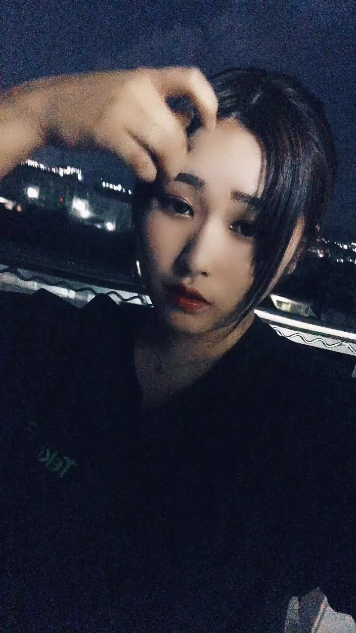 @みーず