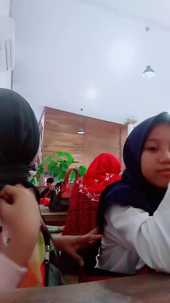 @agnes amora