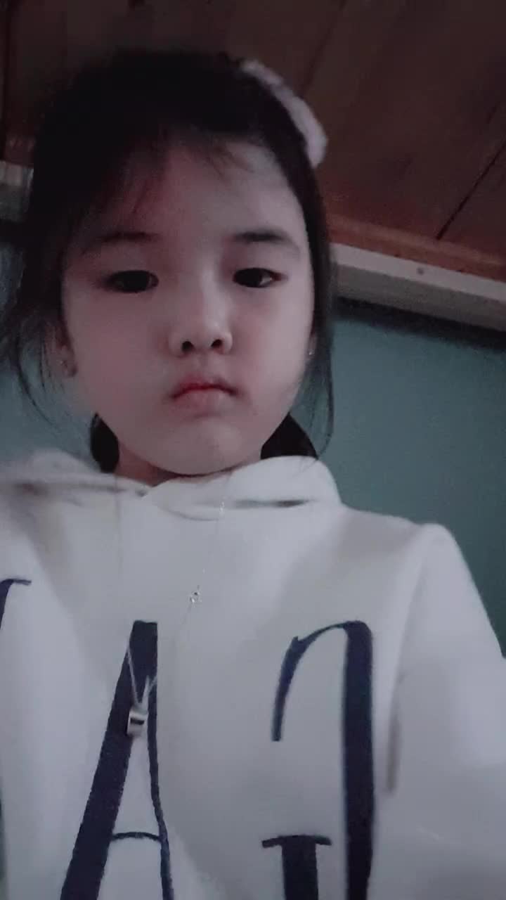 @응 니얼굴 윤겔라