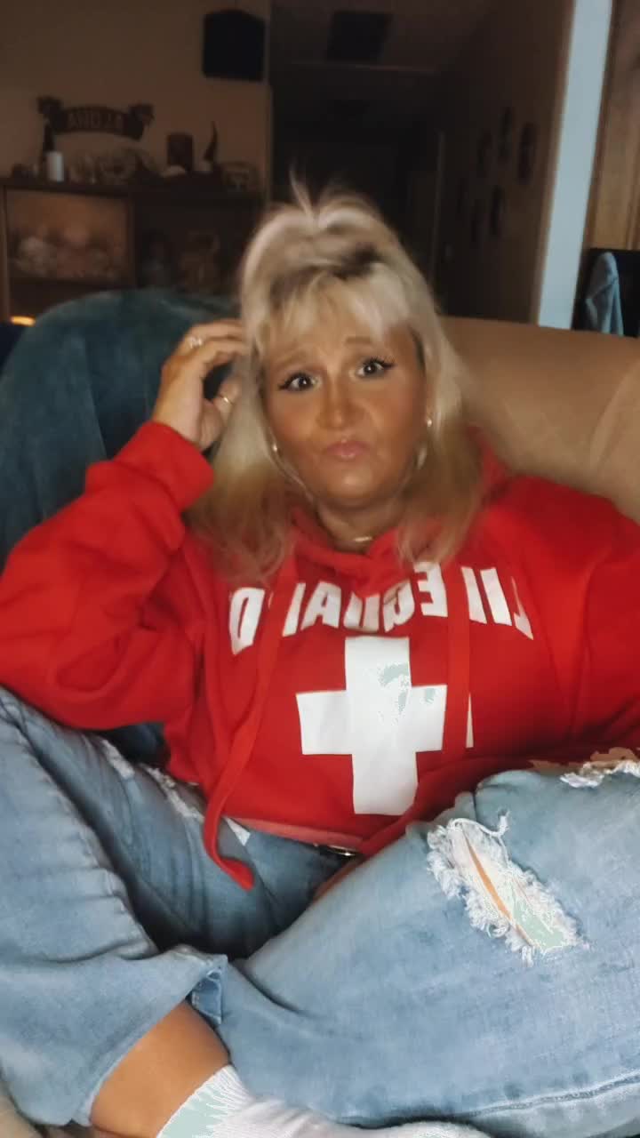 @Momalina