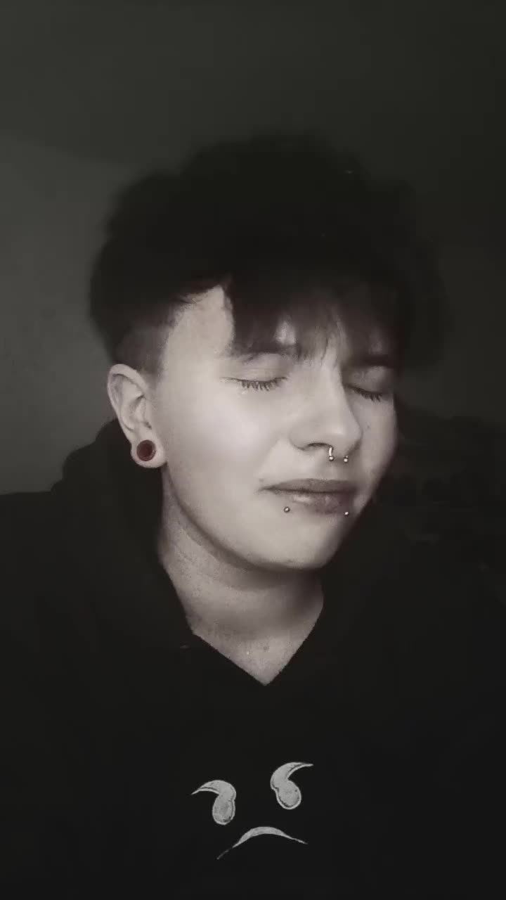 @Paula 🖤