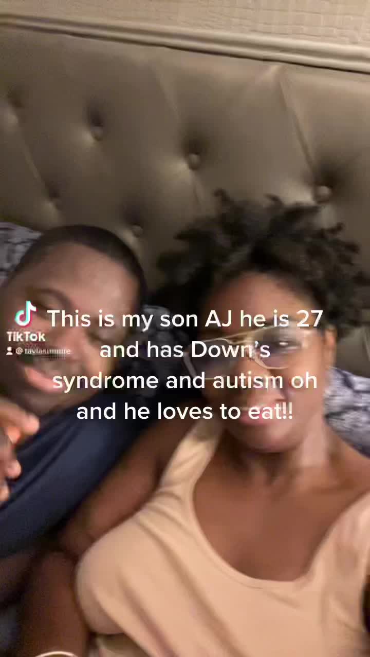 @Tayiasimone