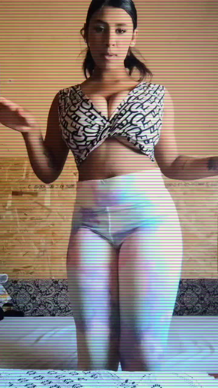 @dzsamila amira&hearts;️🖕