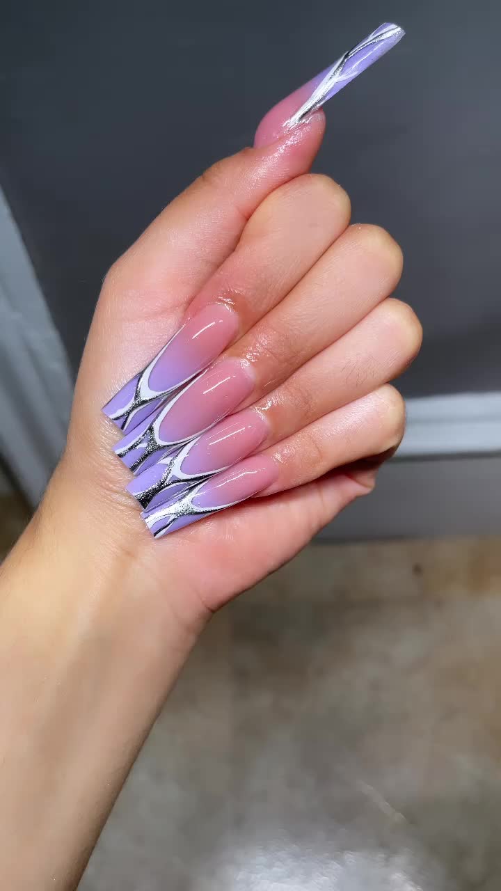 @Lisa 🦋