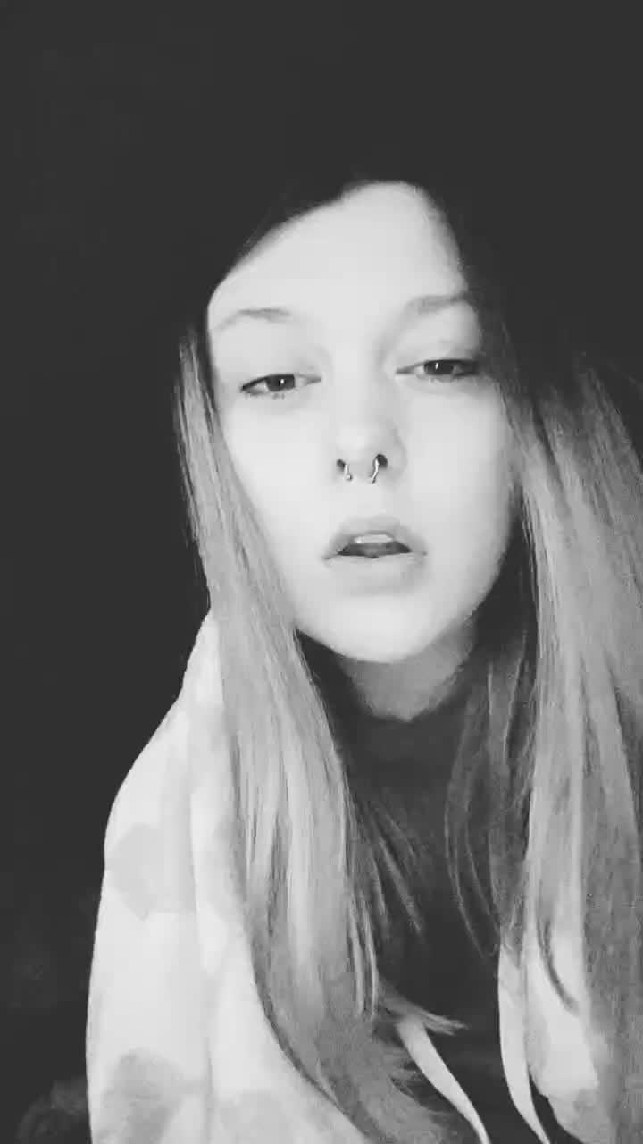 @𝓐𝓷𝓰𝓮𝓵𝓲𝓷𝓪❤️
