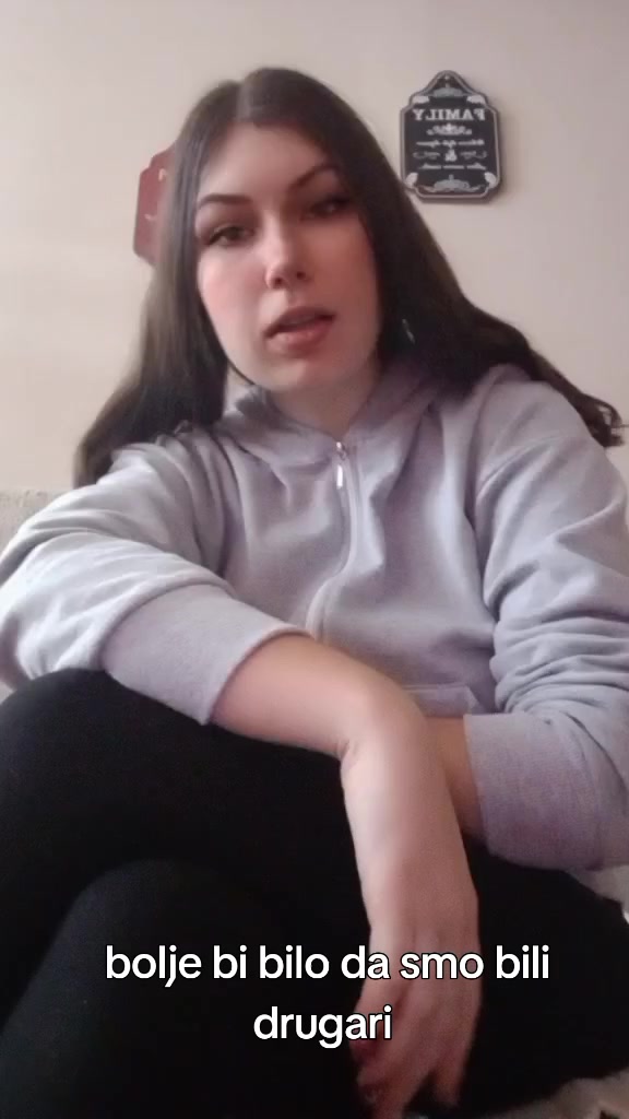 @vaksi je