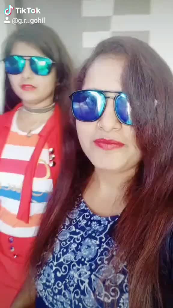@gayatri besty divya