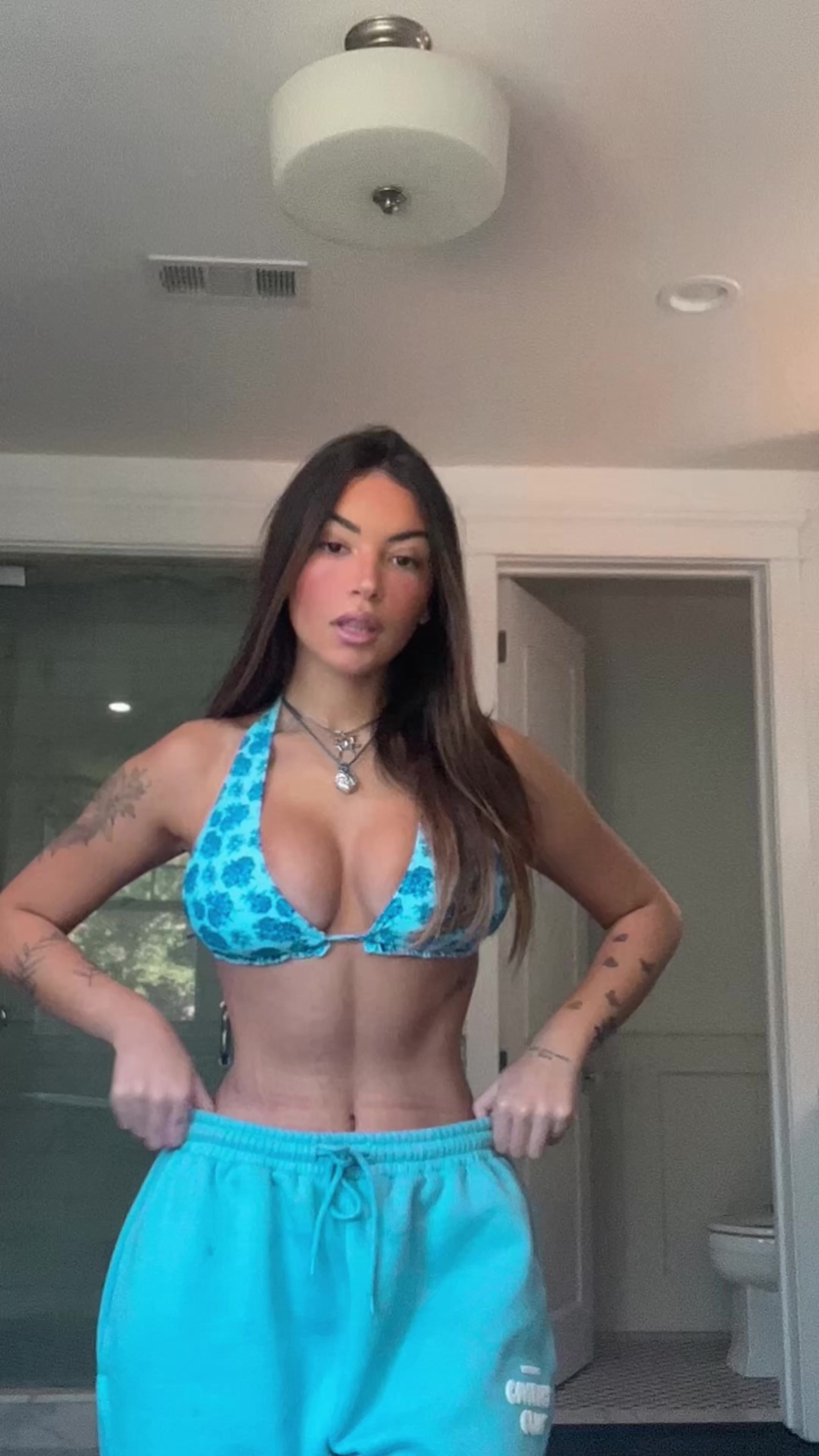 @Sophia⭐️💫