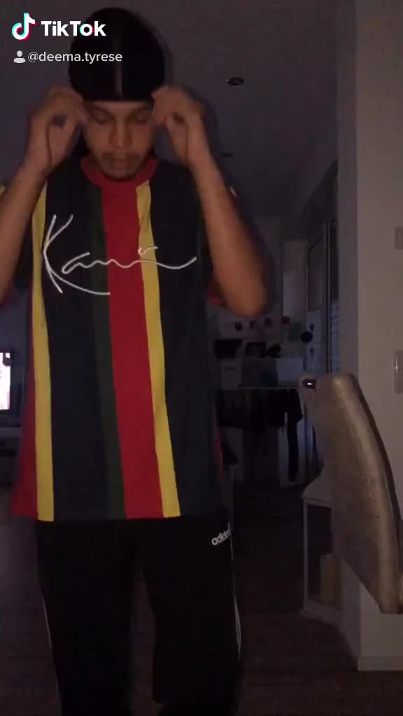 @Einfaachdeema
