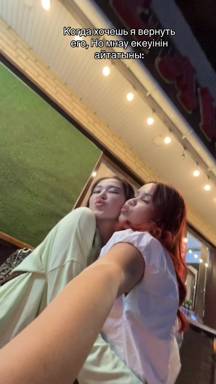 @🦊