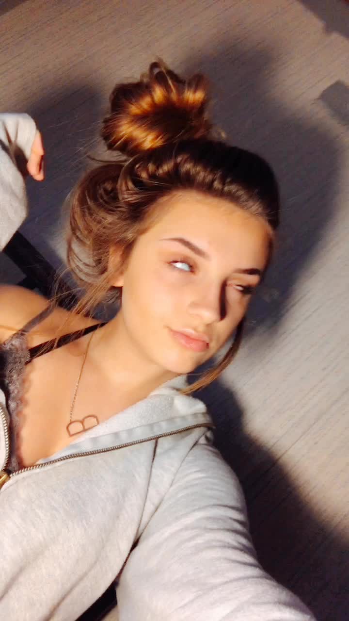 @bailey hurley🌼🌜✨